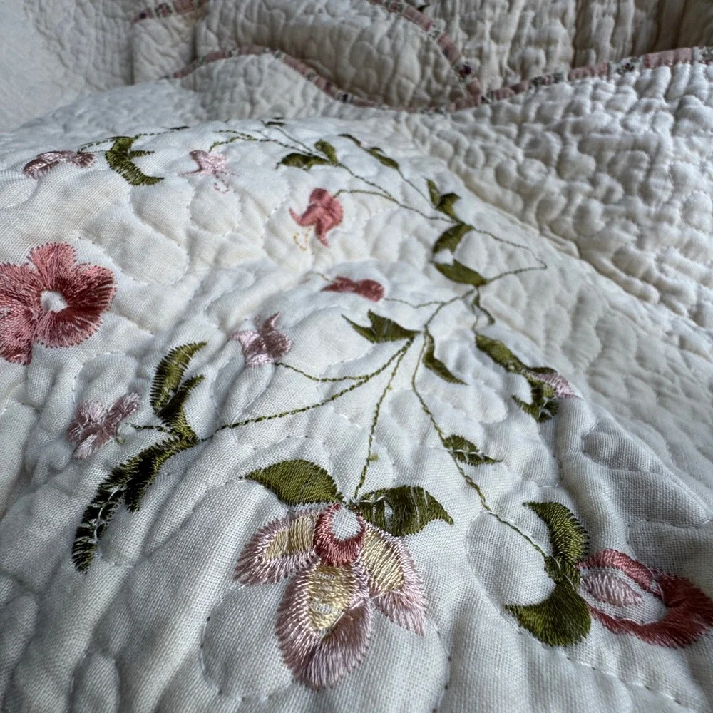 Peking Handicraft Quilt King Cream Floral Embroidered Cotton Cottagecore Bedding